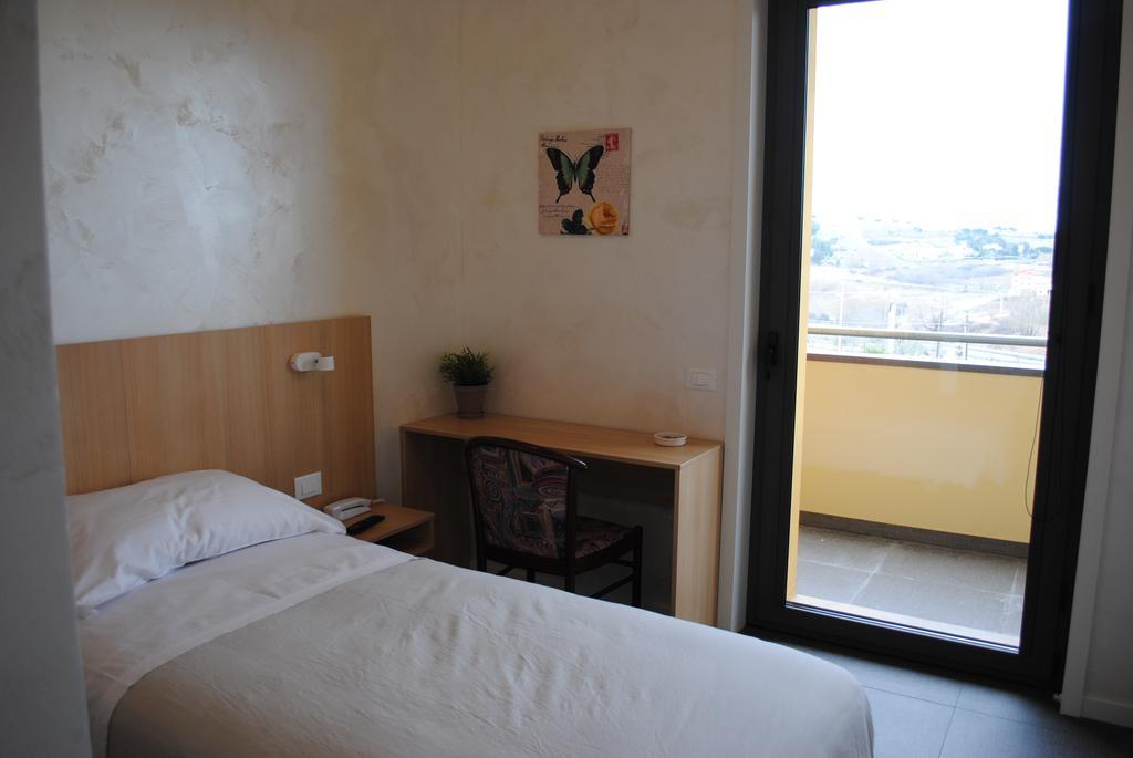 Hotel La Tavernetta Campobasso Camera foto